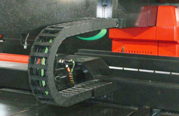 深圳客戶(hù)購(gòu)買(mǎi)機(jī)床穿線工程塑料拖鏈